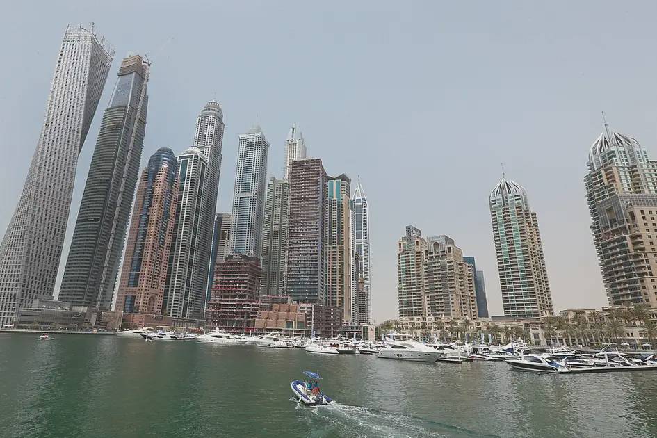 إيجارات دبي تتراجع أكثر من 12% في المارينا وبيزنس باي وجي في سي